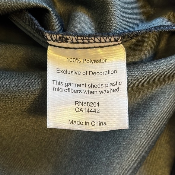 Mondetta long sleeved navy blue outdoor project windbreaker jacket. Size Medium - Picture 14 of 14